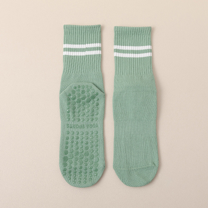 Non Slip Yoga Socks with Five Toe Design for Better Grip Fit