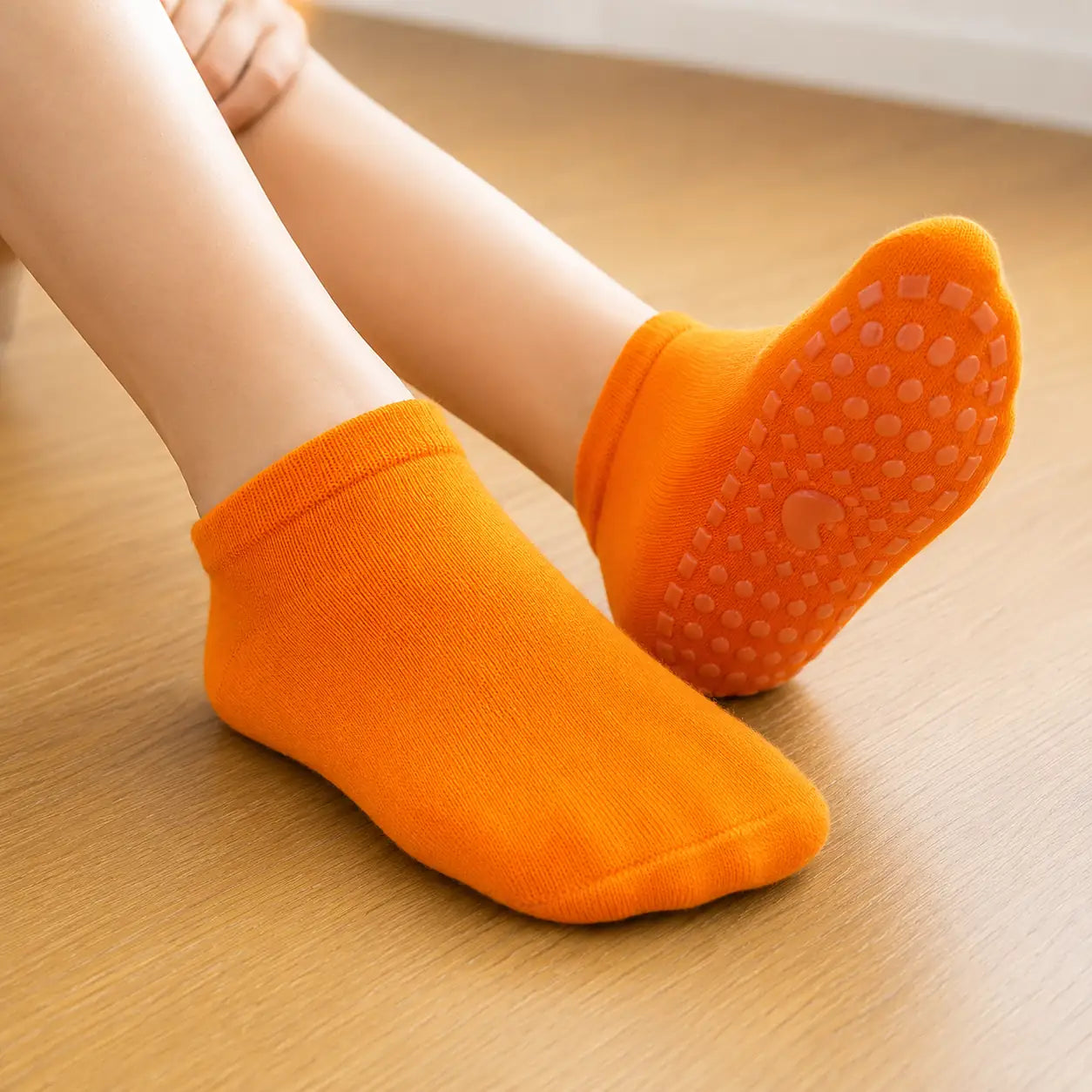 Non-Slip Cotton Yoga Socks with Grip for Pilates & Barre Vendula Care (3)