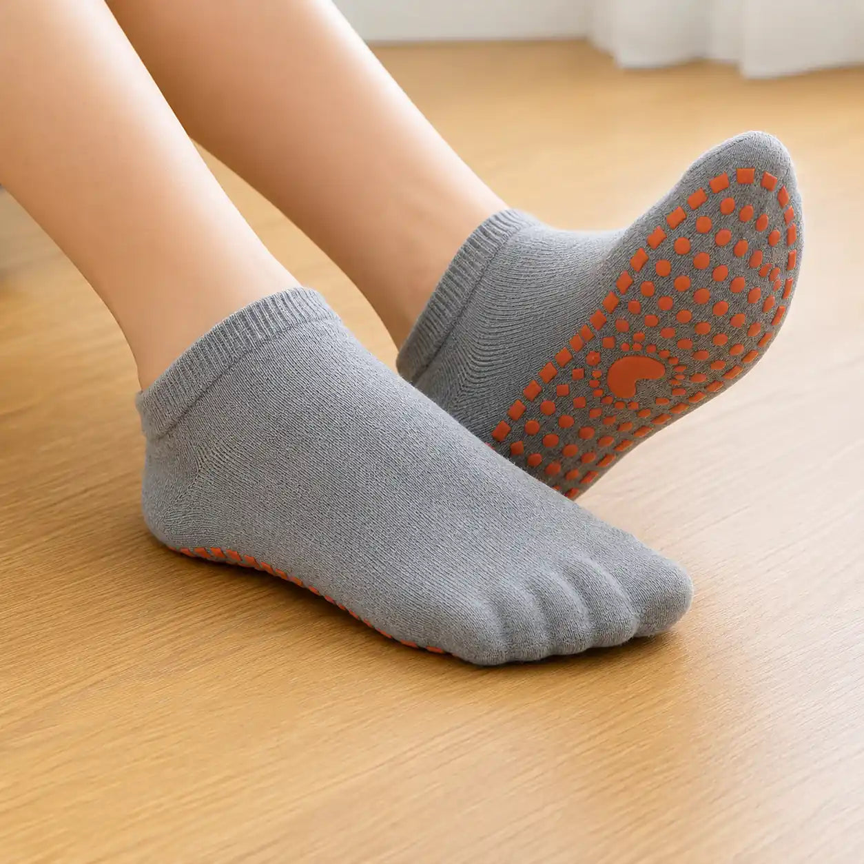 Non-Slip Cotton Yoga Socks with Grip for Pilates & Barre Vendula Care (5)
