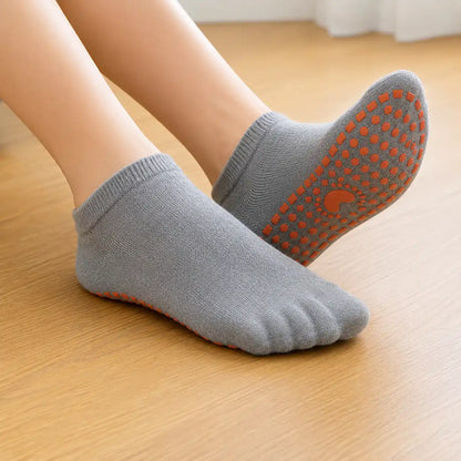 Non-Slip Cotton Yoga Socks with Grip for Pilates & Barre Vendula Care (5)