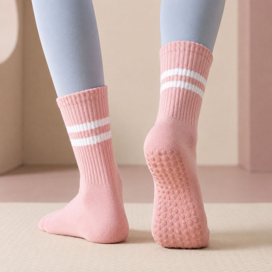 Women's Non Slip Yoga Socks with Silicone Grip for Pilates (5)