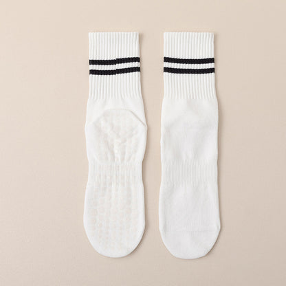 Non Slip Yoga Socks with Five Toe Design for Better Grip Fit